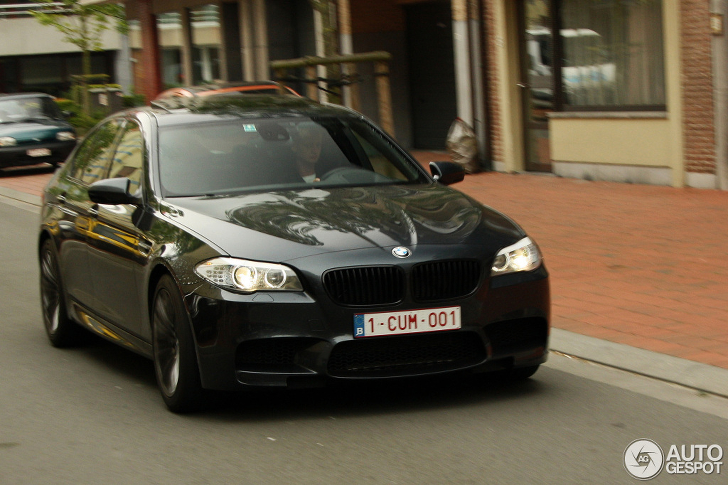 BMW M5 F10 2011