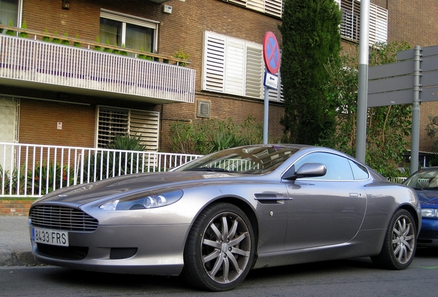 Aston Martin DB9