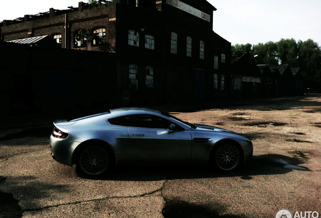 Aston Martin V8 Vantage