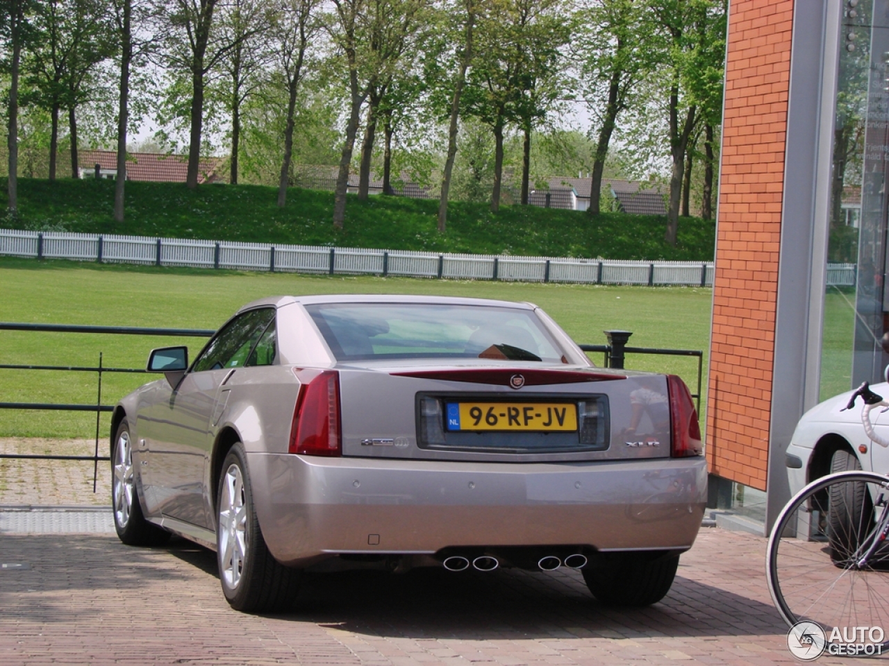 Cadillac XLR