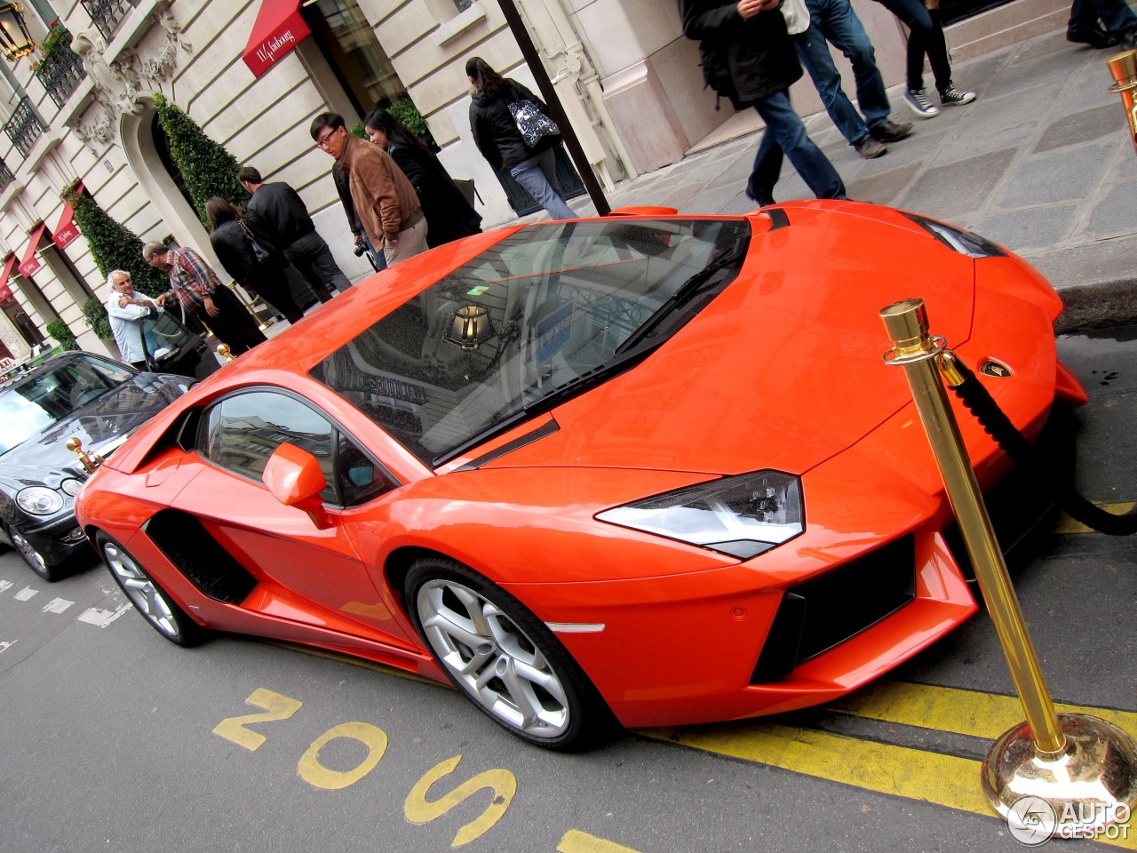 Lamborghini Aventador LP700-4