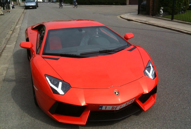 Lamborghini Aventador LP700-4