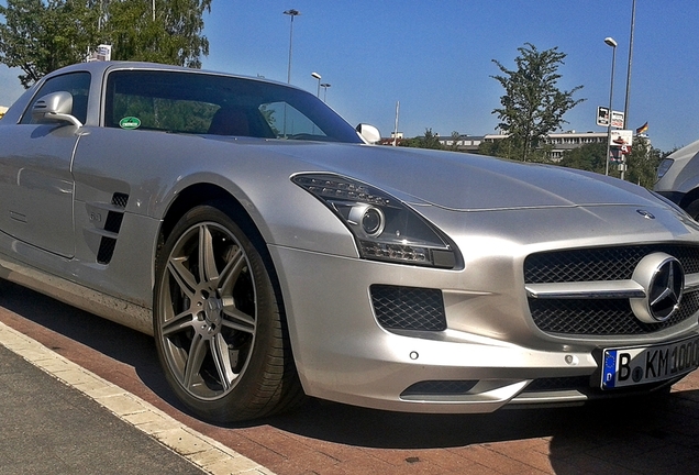 Mercedes-Benz SLS AMG