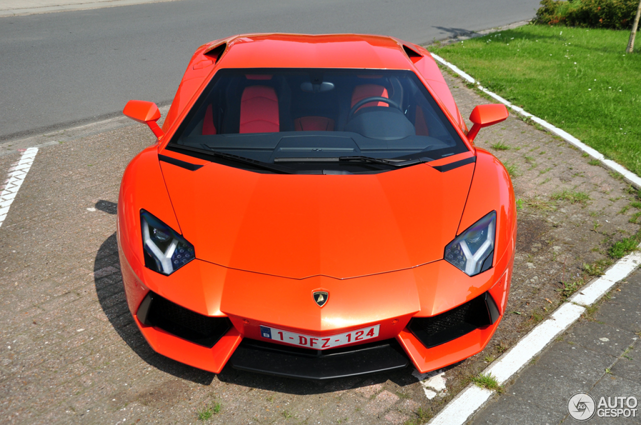 Lamborghini Aventador LP700-4