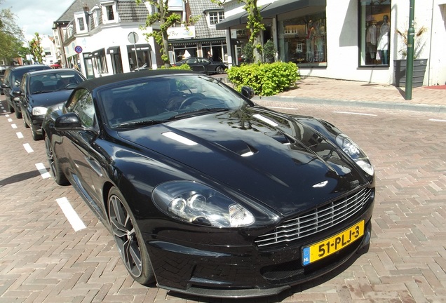 Aston Martin DBS Volante