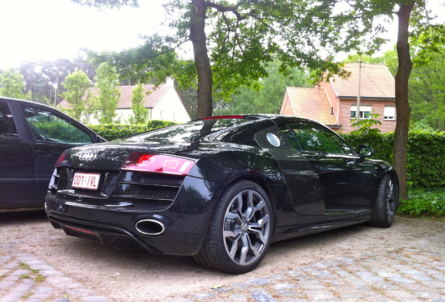 Audi R8 V10