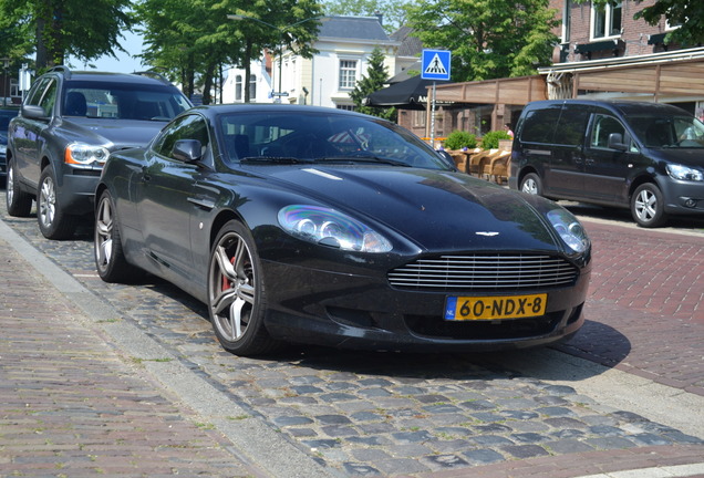 Aston Martin DB9