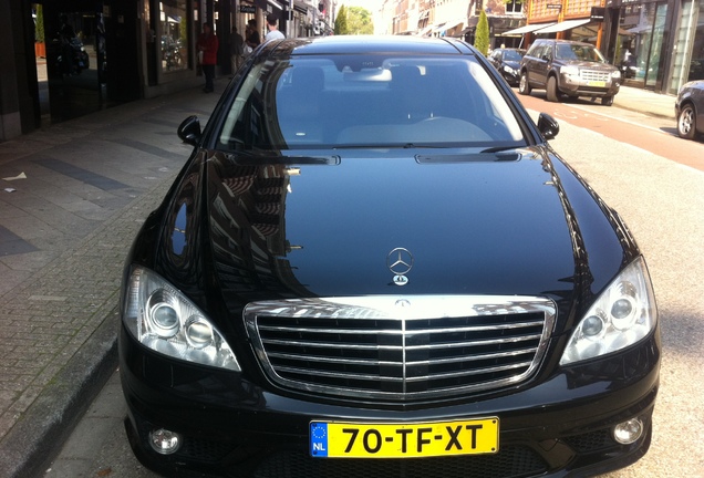 Mercedes-Benz S 65 AMG V221