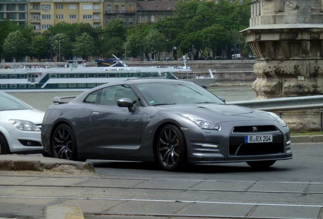 Nissan GT-R 2011