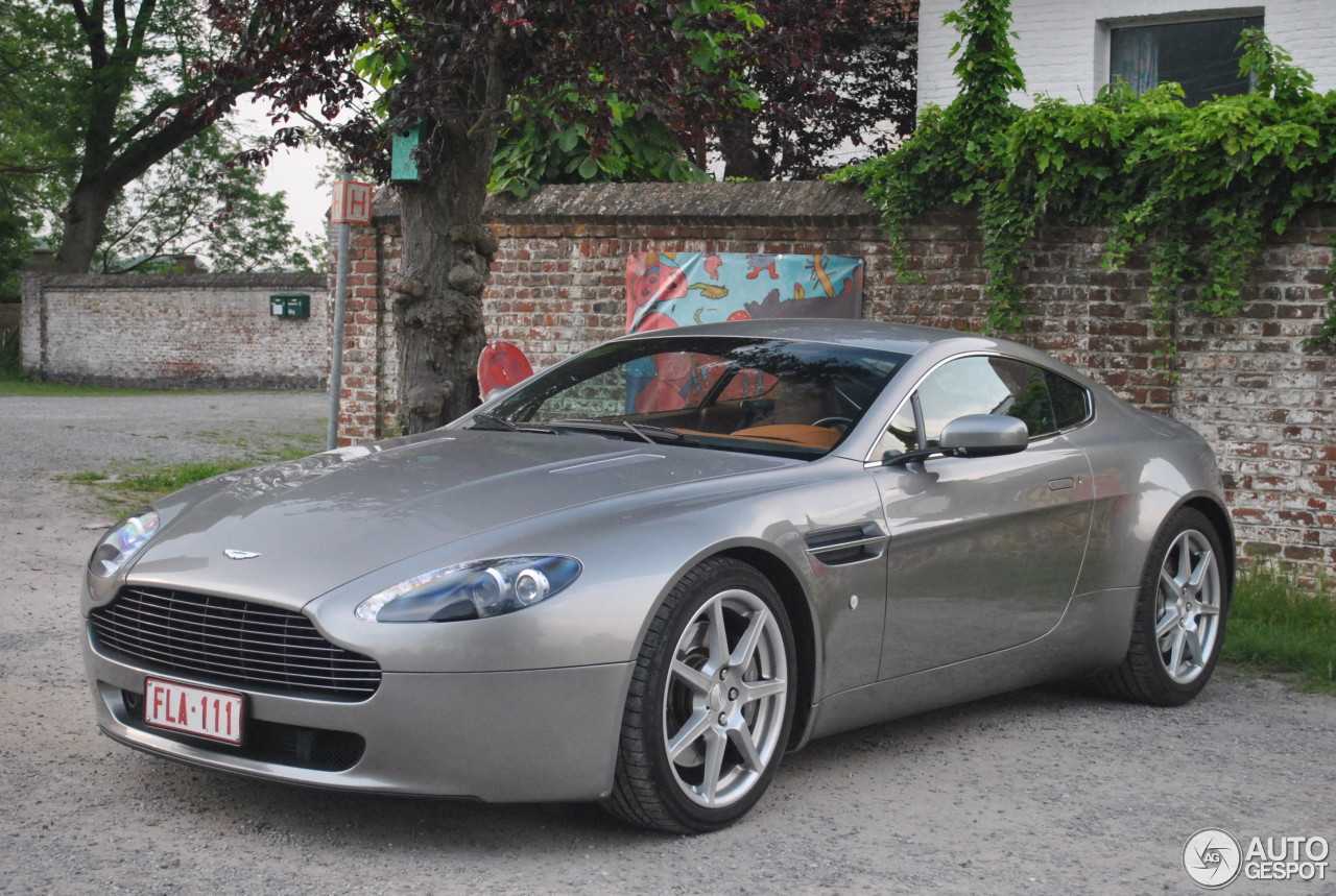 Aston Martin V8 Vantage - 24 May 2012 - Autogespot