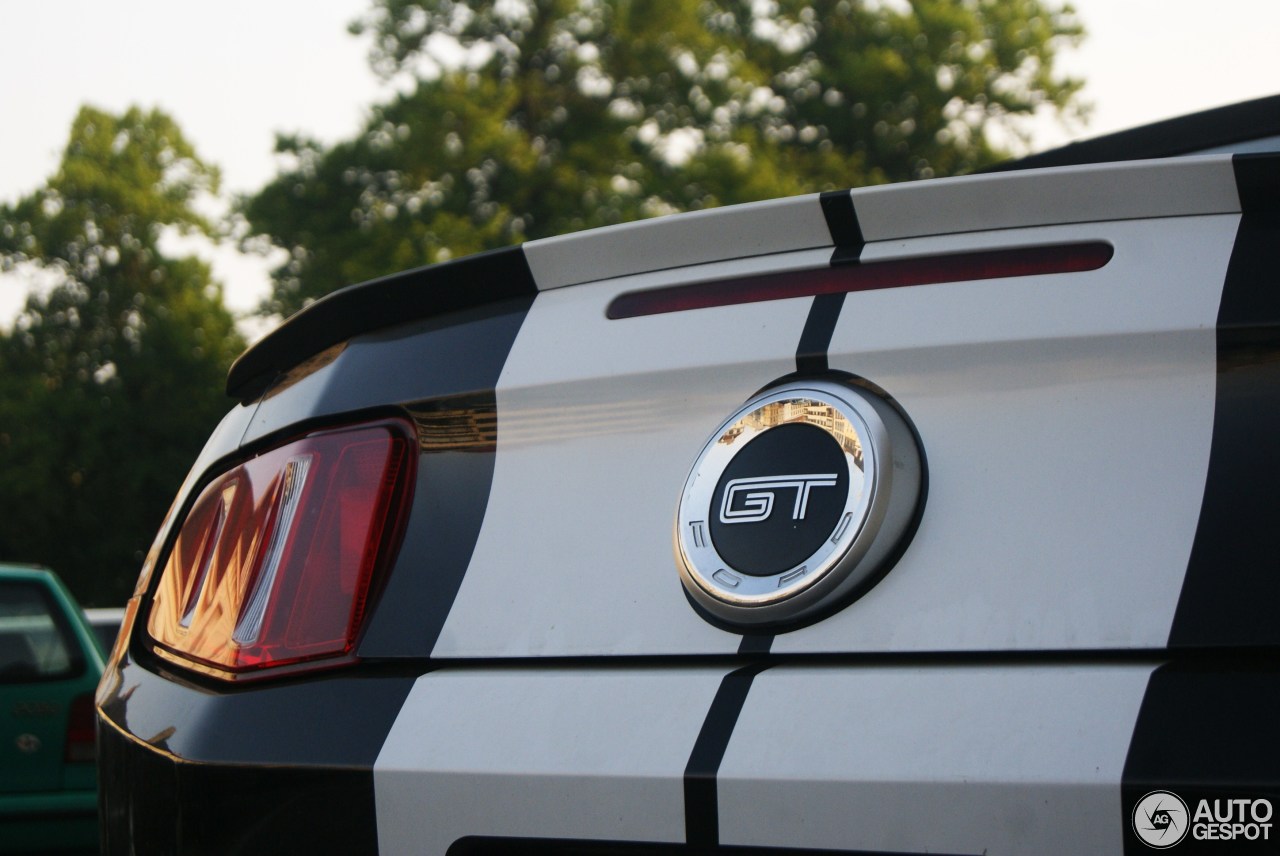 Ford Mustang GT Convertible 2010