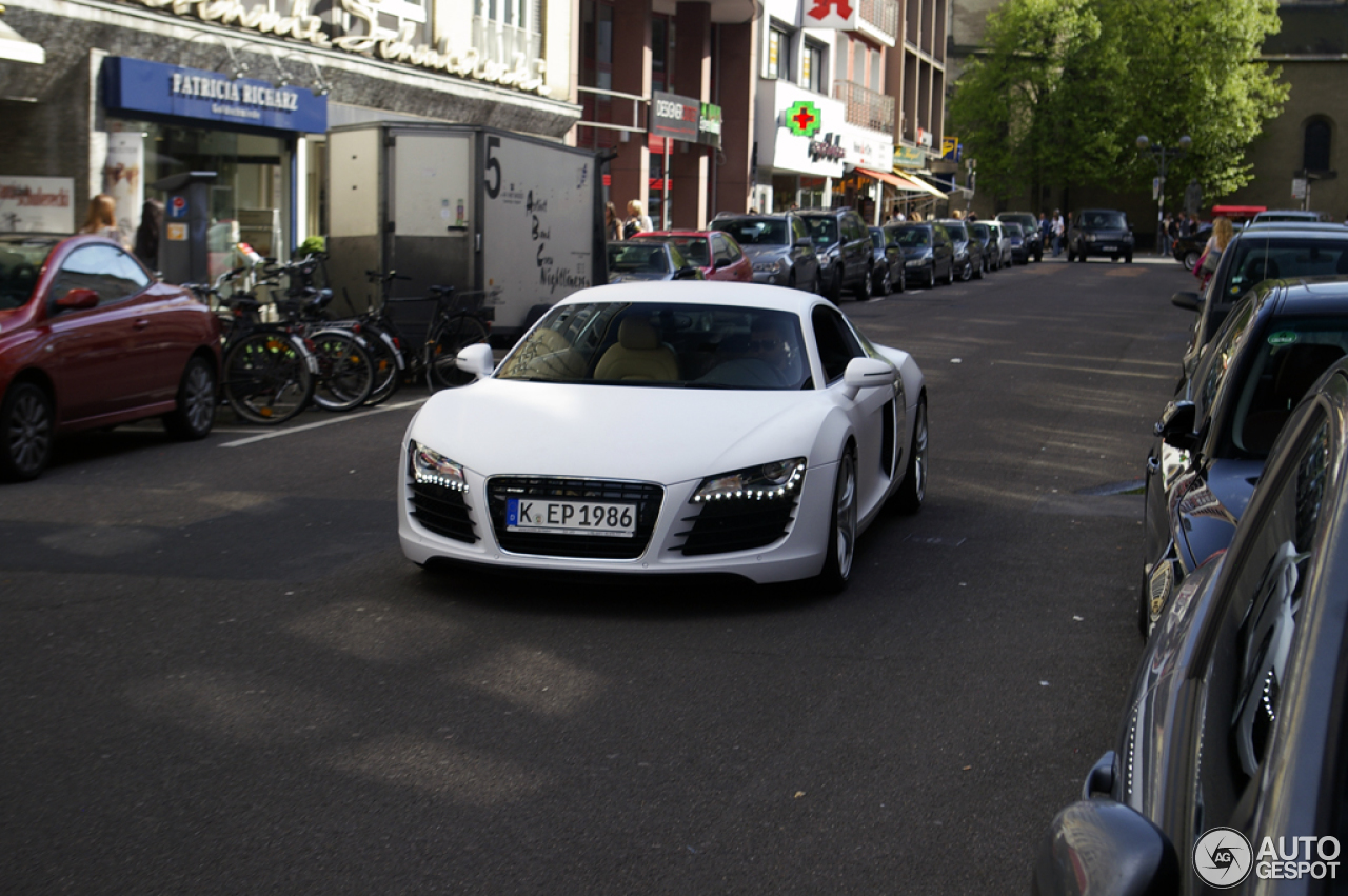 Audi R8