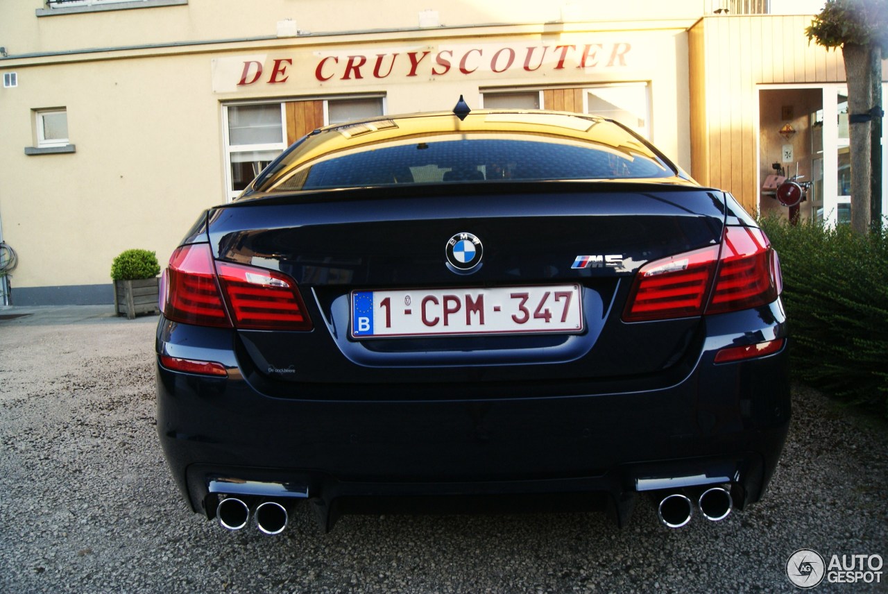 BMW M5 F10 2011