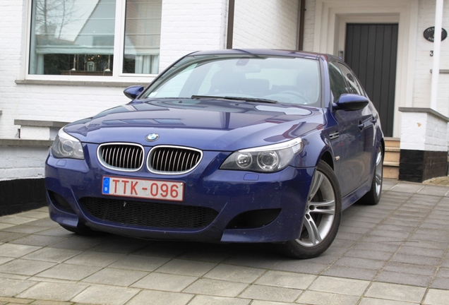 BMW M5 E60 2005