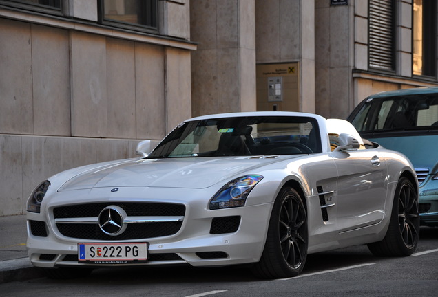 Mercedes-Benz SLS AMG Roadster