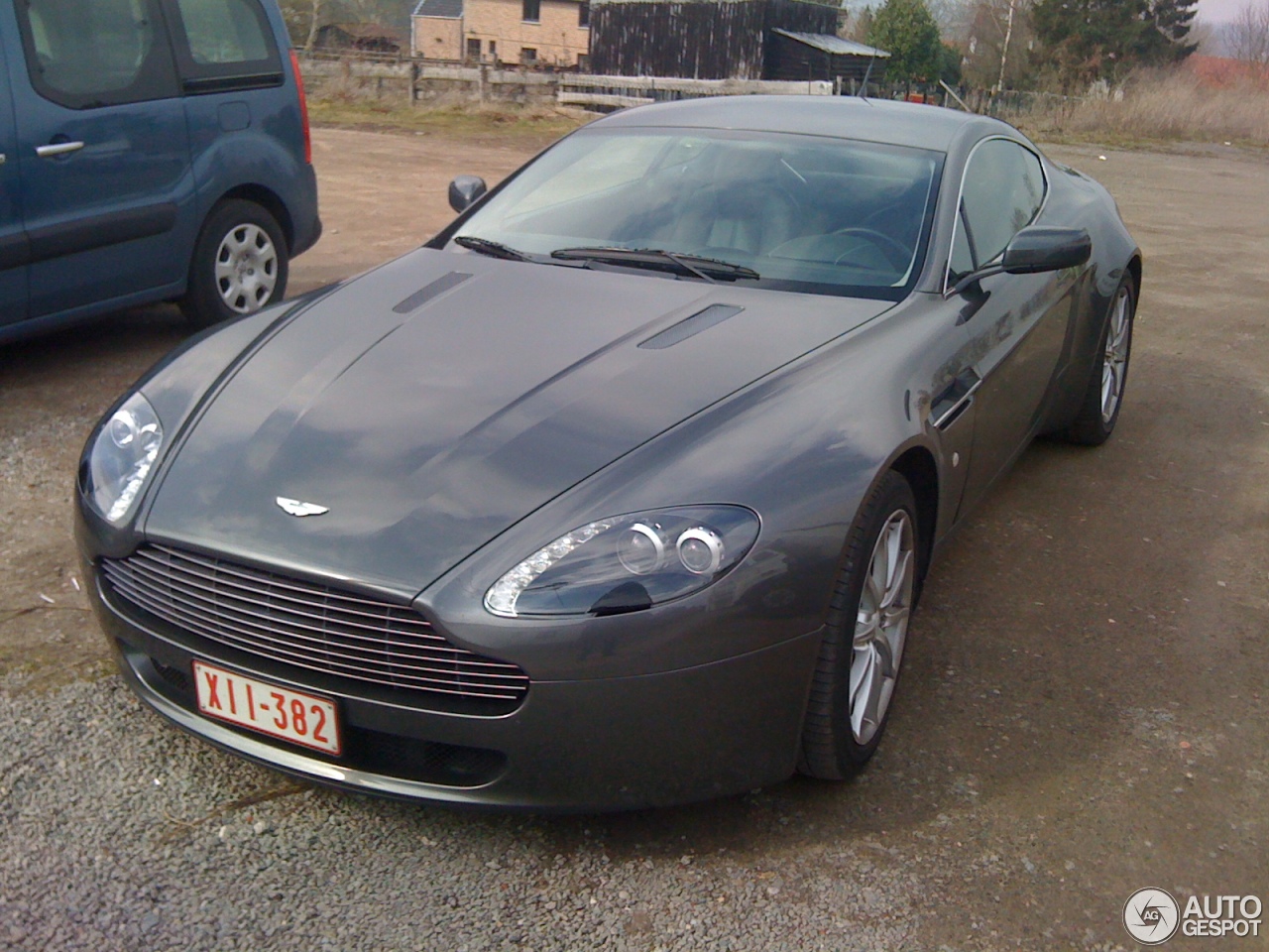 Aston Martin V8 Vantage