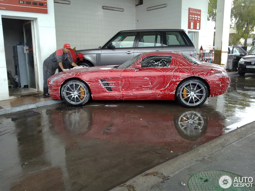 Mercedes-Benz SLS AMG