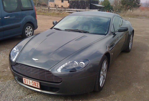 Aston Martin V8 Vantage