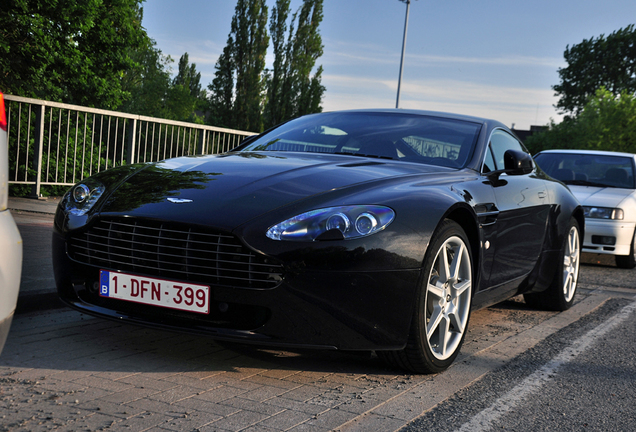 Aston Martin V8 Vantage