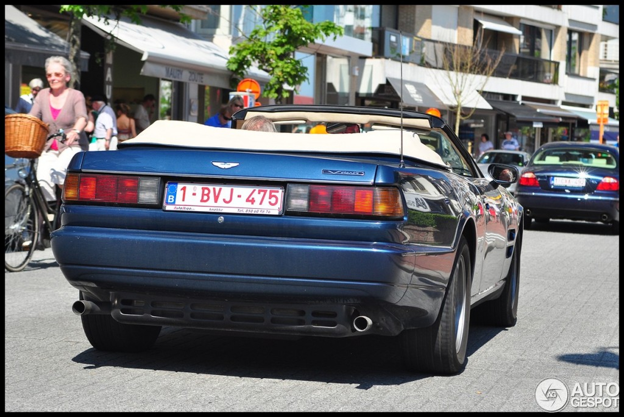 Aston Martin Virage Volante