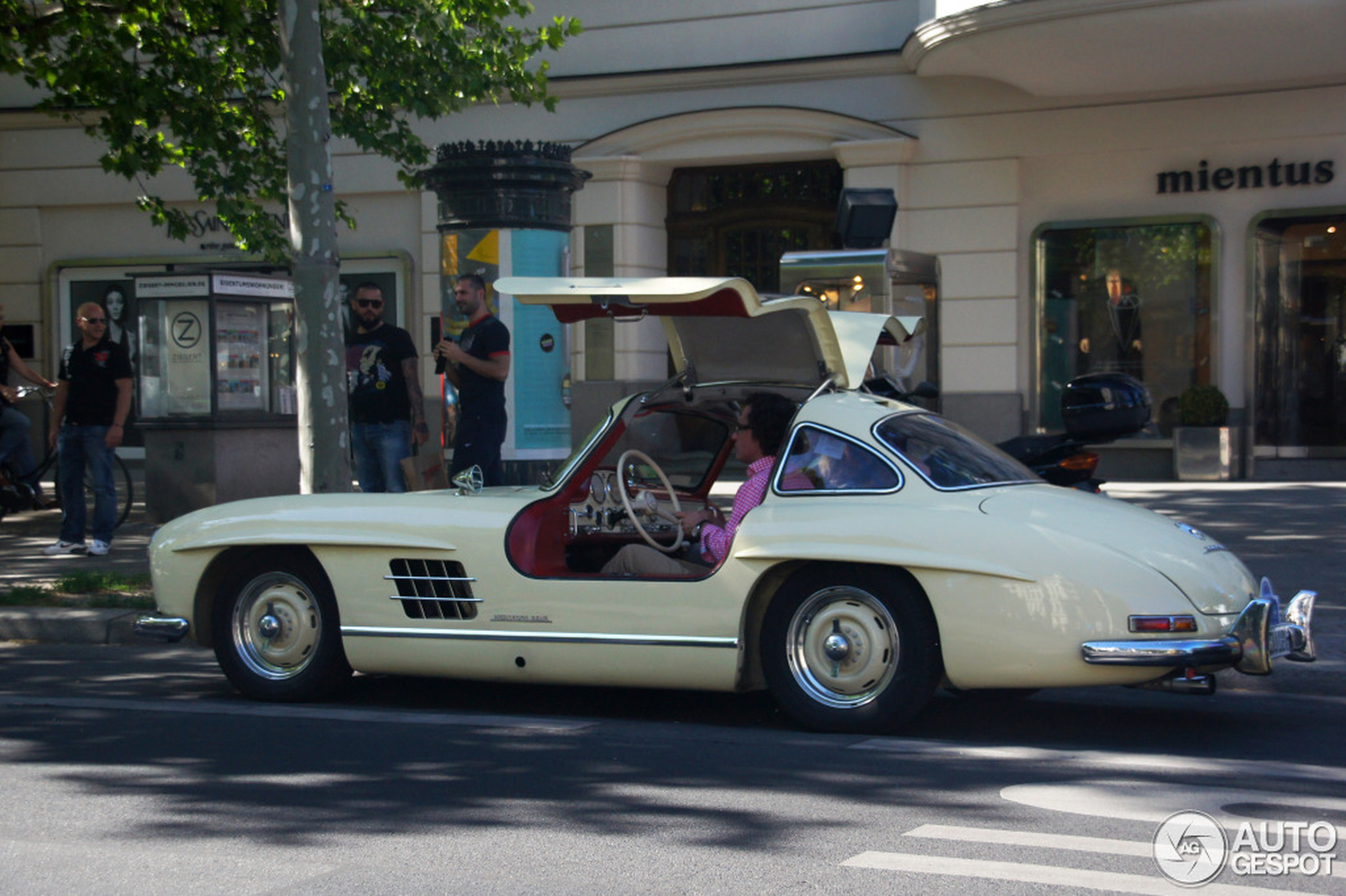 Mercedes-Benz 300SL Gullwing