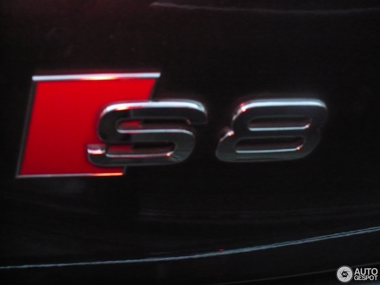 Audi S8 D3