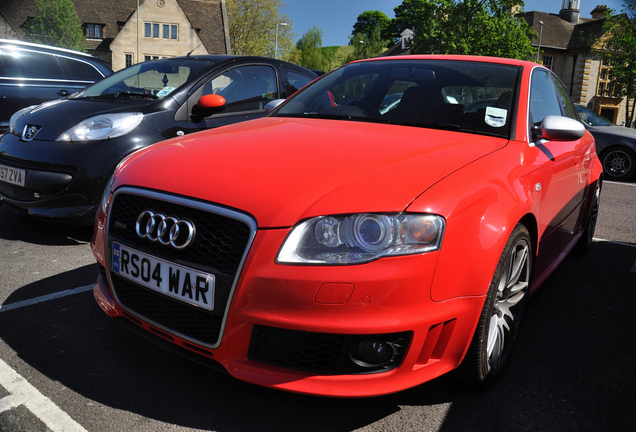 Audi RS4 Sedan