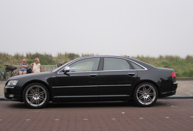 Audi S8 D3