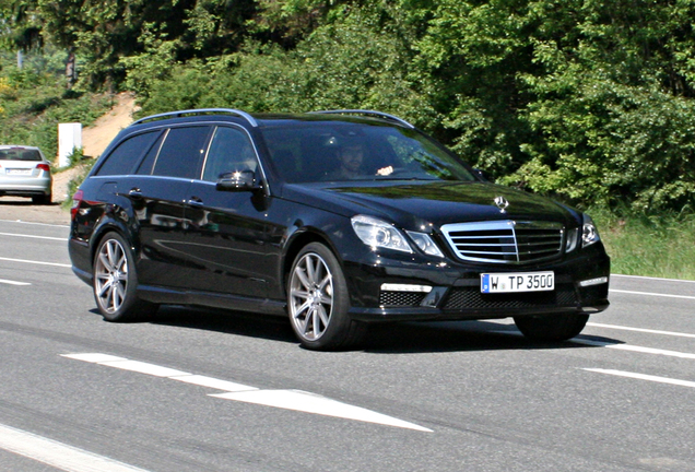 Mercedes-Benz E 63 AMG S212 V8 Biturbo