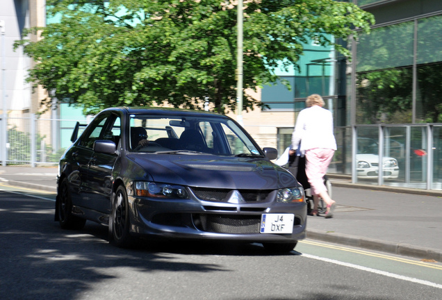 Mitsubishi Lancer Evolution VIII MR FQ-320