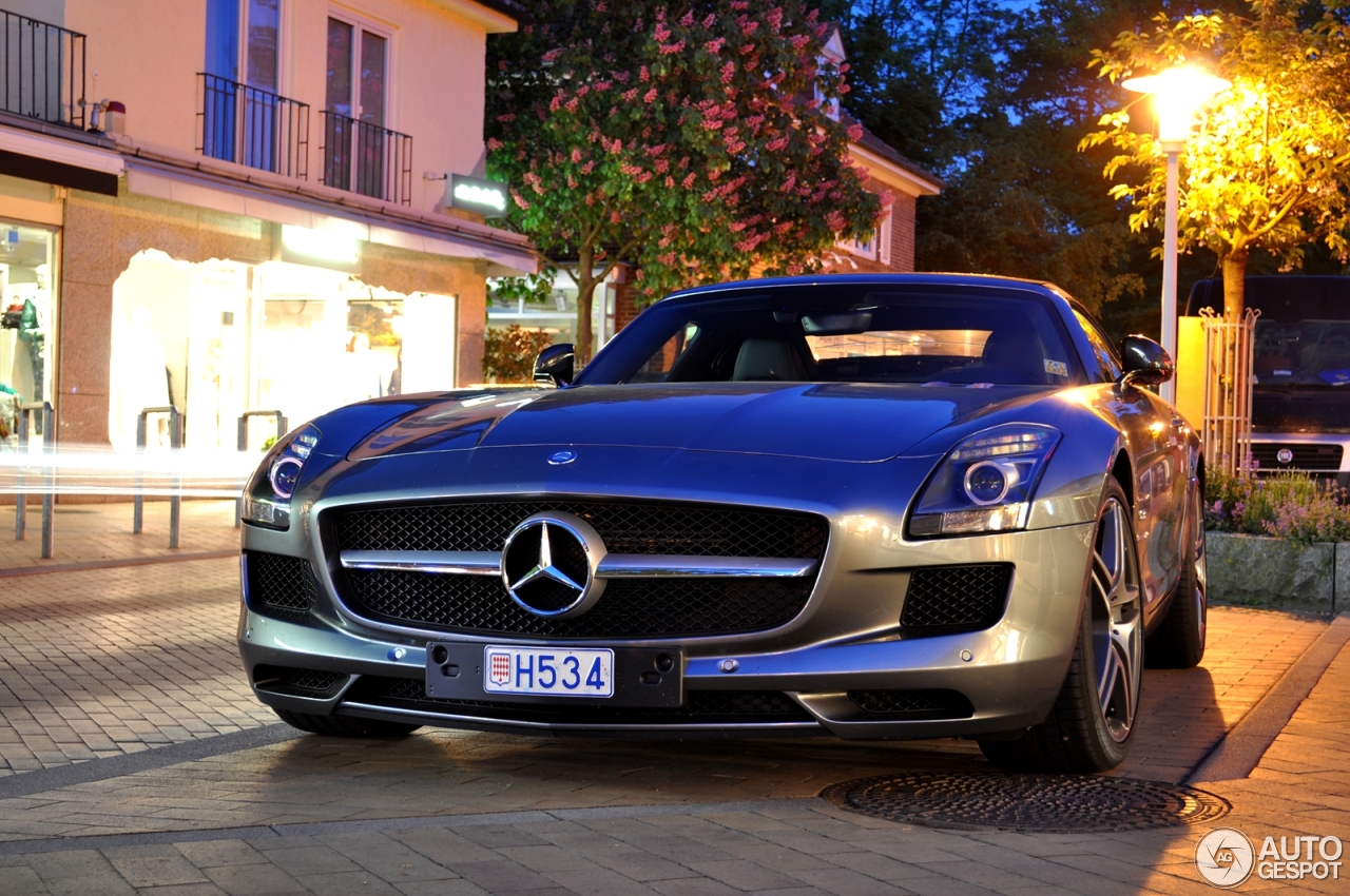 Mercedes-Benz SLS AMG Roadster