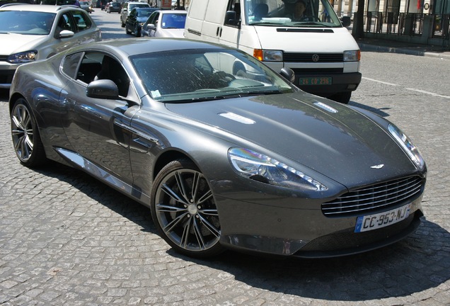 Aston Martin Virage 2011