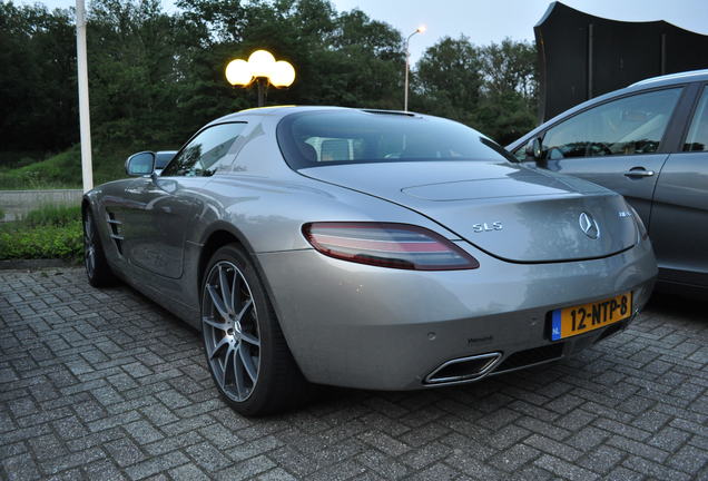 Mercedes-Benz SLS AMG