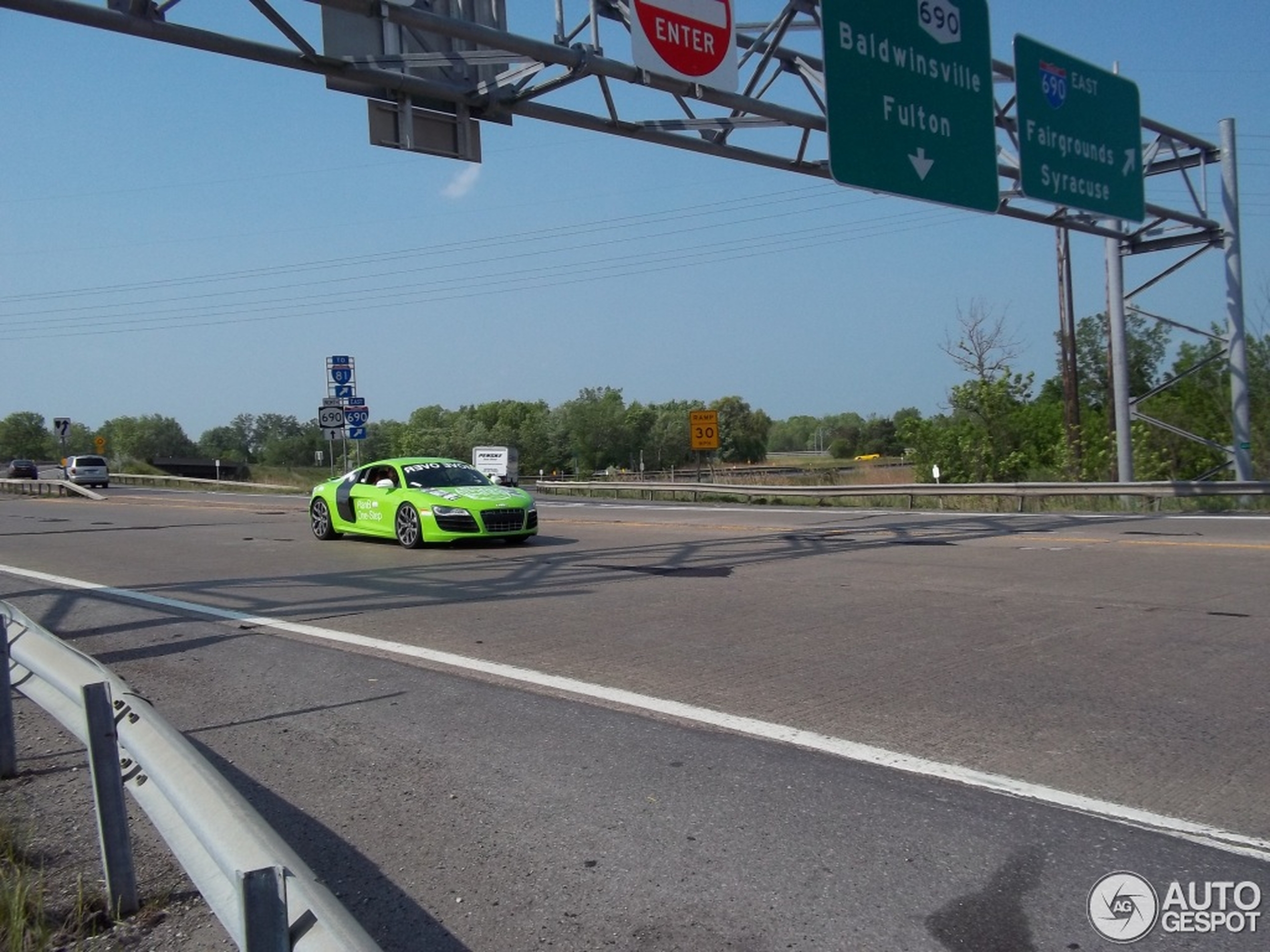 Audi R8 V10