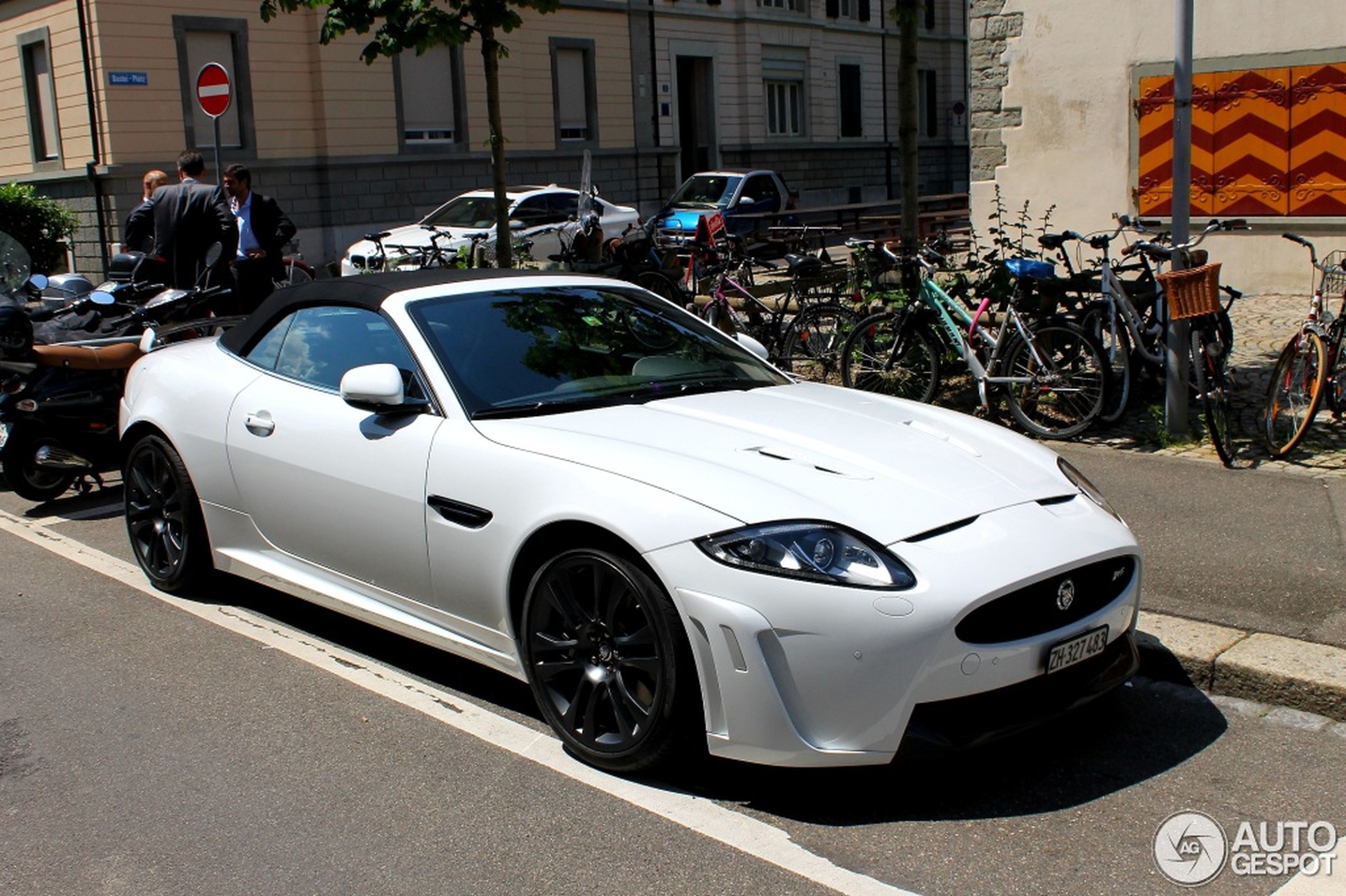 Jaguar XKR-S Convertible 2012