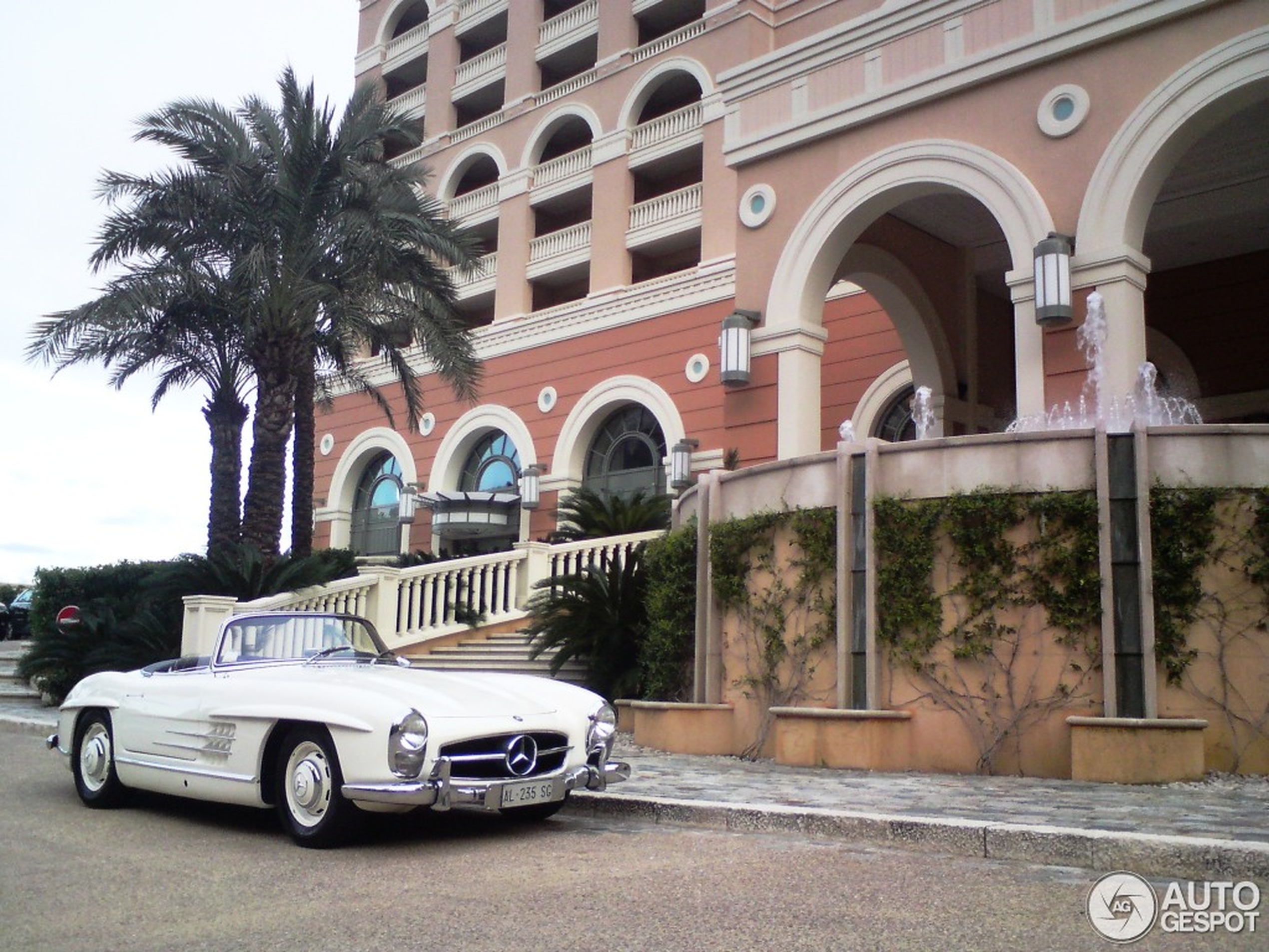 Mercedes-Benz 300SL Roadster