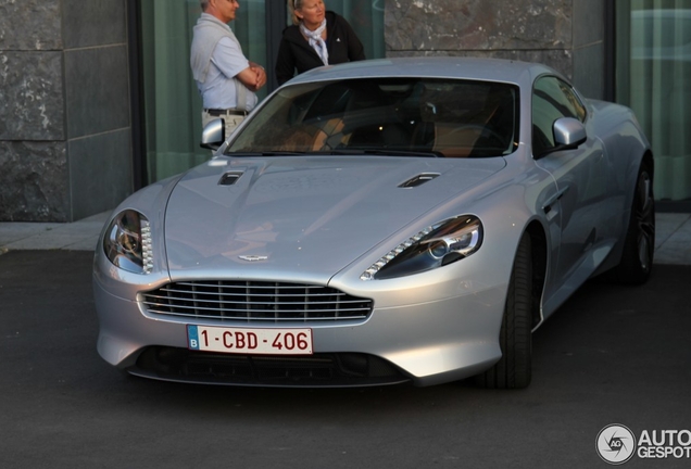 Aston Martin Virage 2011