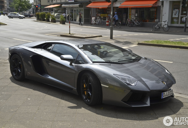 Lamborghini Aventador LP700-4