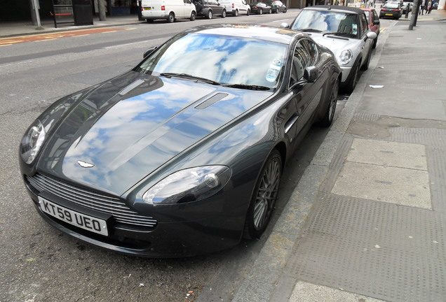 Aston Martin V8 Vantage