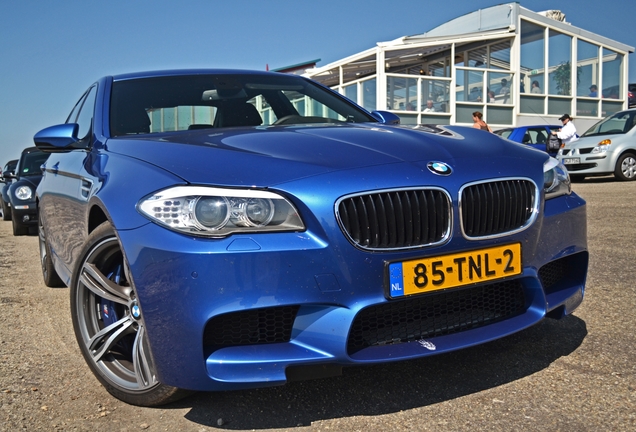 BMW M5 F10 2011