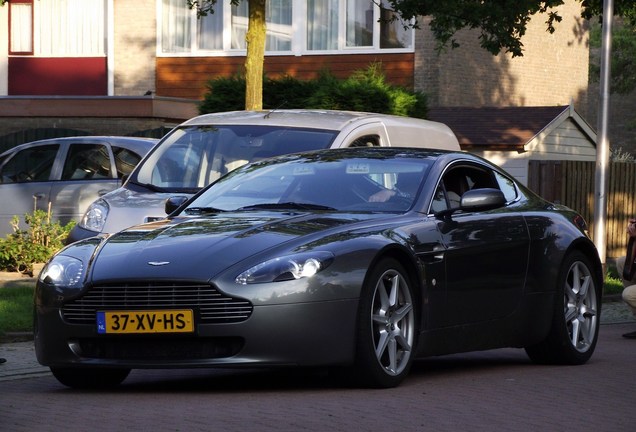 Aston Martin V8 Vantage