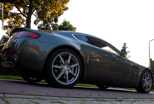 Aston Martin V8 Vantage