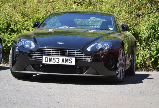 Aston Martin V8 Vantage S