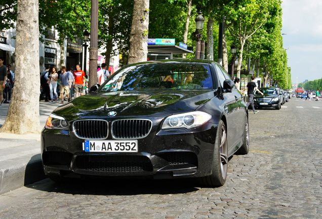 BMW M5 F10 2011