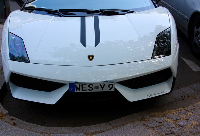 Lamborghini Gallardo LP570-4 Spyder Performante