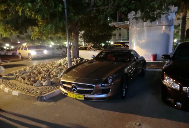 Mercedes-Benz SLS AMG