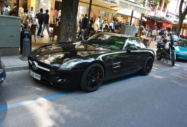 Mercedes-Benz SLS AMG