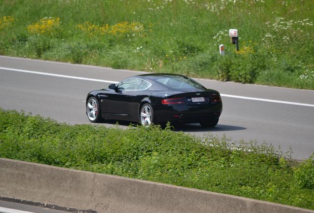 Aston Martin DB9