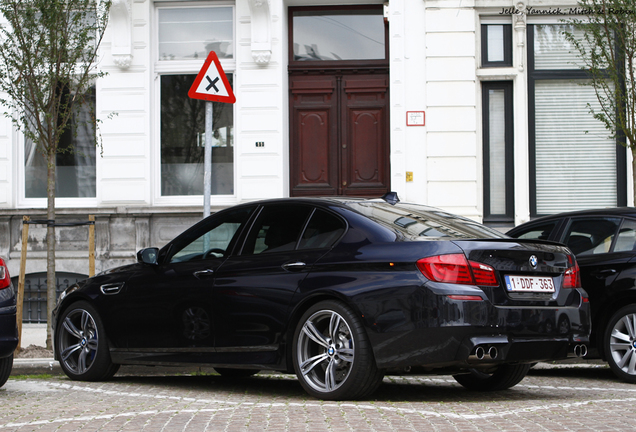 BMW M5 F10 2011