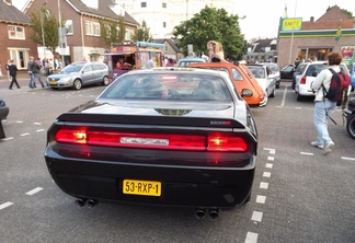 Dodge Challenger SRT-8